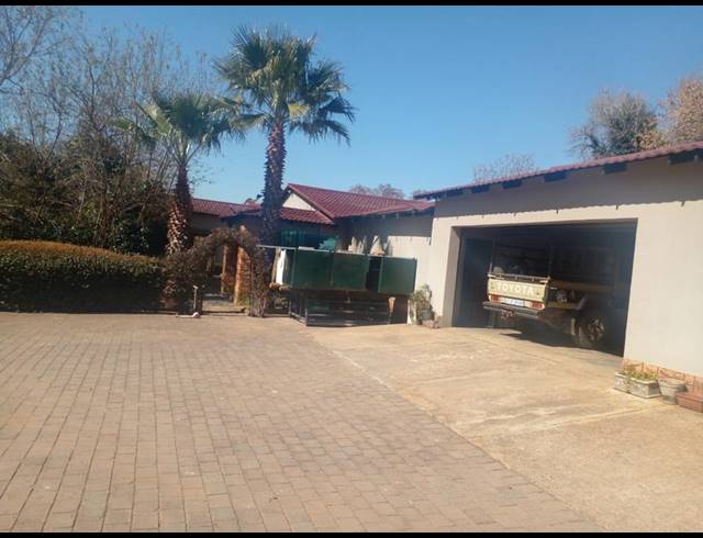 FARM FOR SALE IN MONAVONI